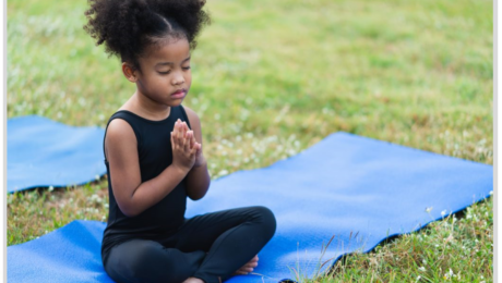 Imagem2 Yoga para crianças: crescer com equilíbrio, confiança e alegria